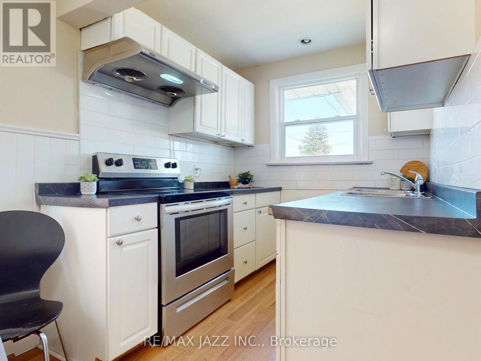 254 Wilson Road S, Oshawa, Ontario  L1H 6C3 - Photo 6 - E12959492