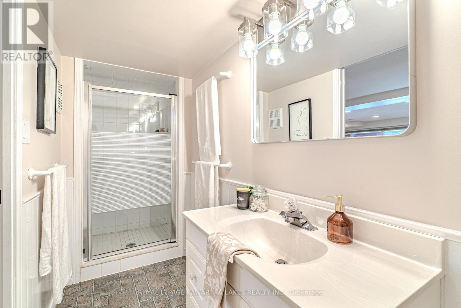 147 Lightning Point Road, Kawartha Lakes, Ontario  K0M 1K0 - Photo 22 - X12919980