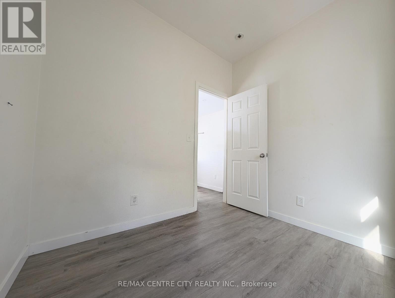 1 - 423 Hamilton Road, London East, Ontario  N5Z 1S1 - Photo 4 - X12960060