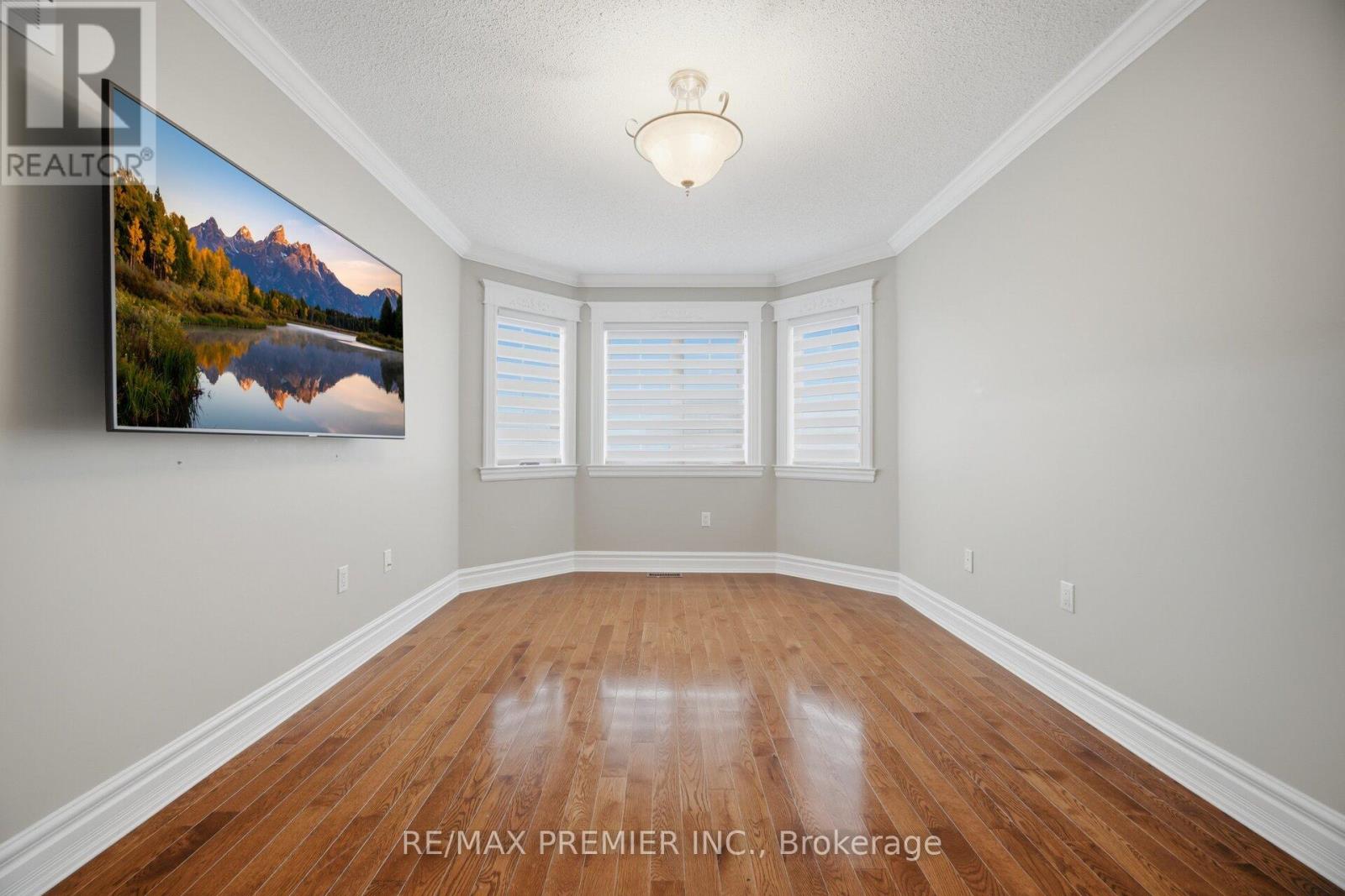 140 Ferdinand Avenue, Vaughan, Ontario  L6A 3H4 - Photo 19 - N12964966