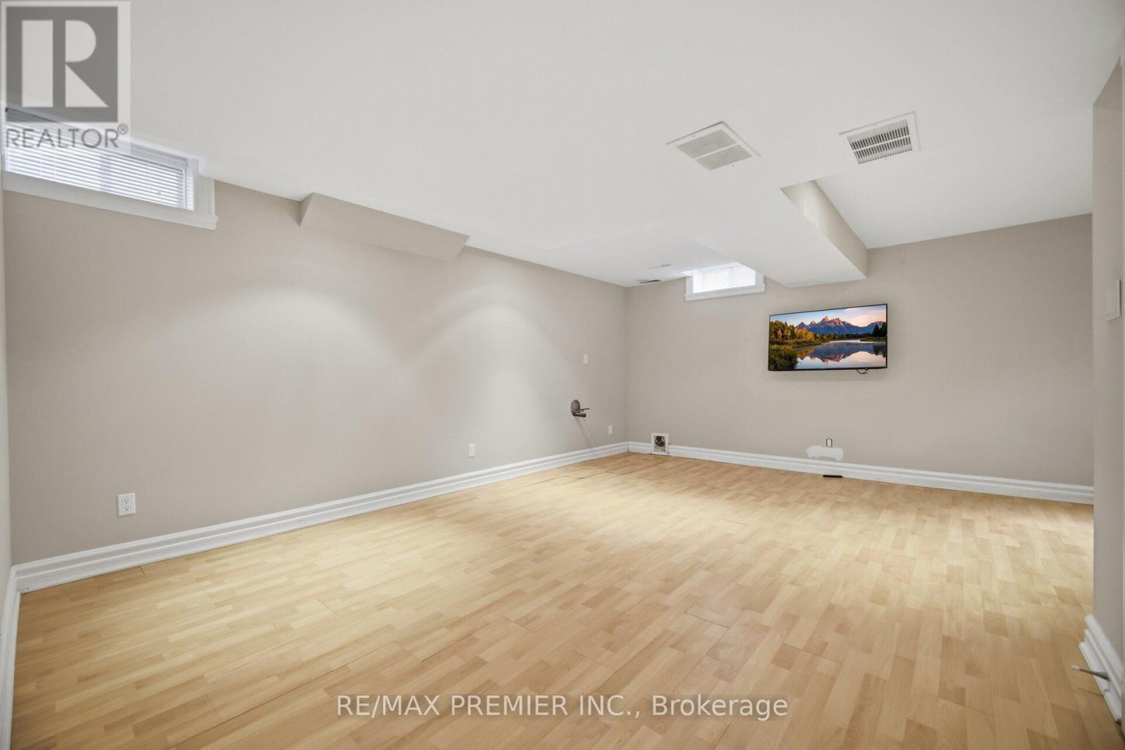 140 Ferdinand Avenue, Vaughan, Ontario  L6A 3H4 - Photo 29 - N12964966