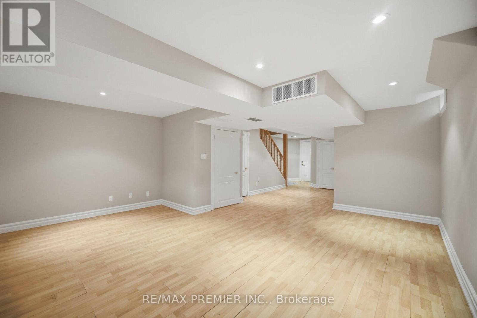 140 Ferdinand Avenue, Vaughan, Ontario  L6A 3H4 - Photo 30 - N12964966