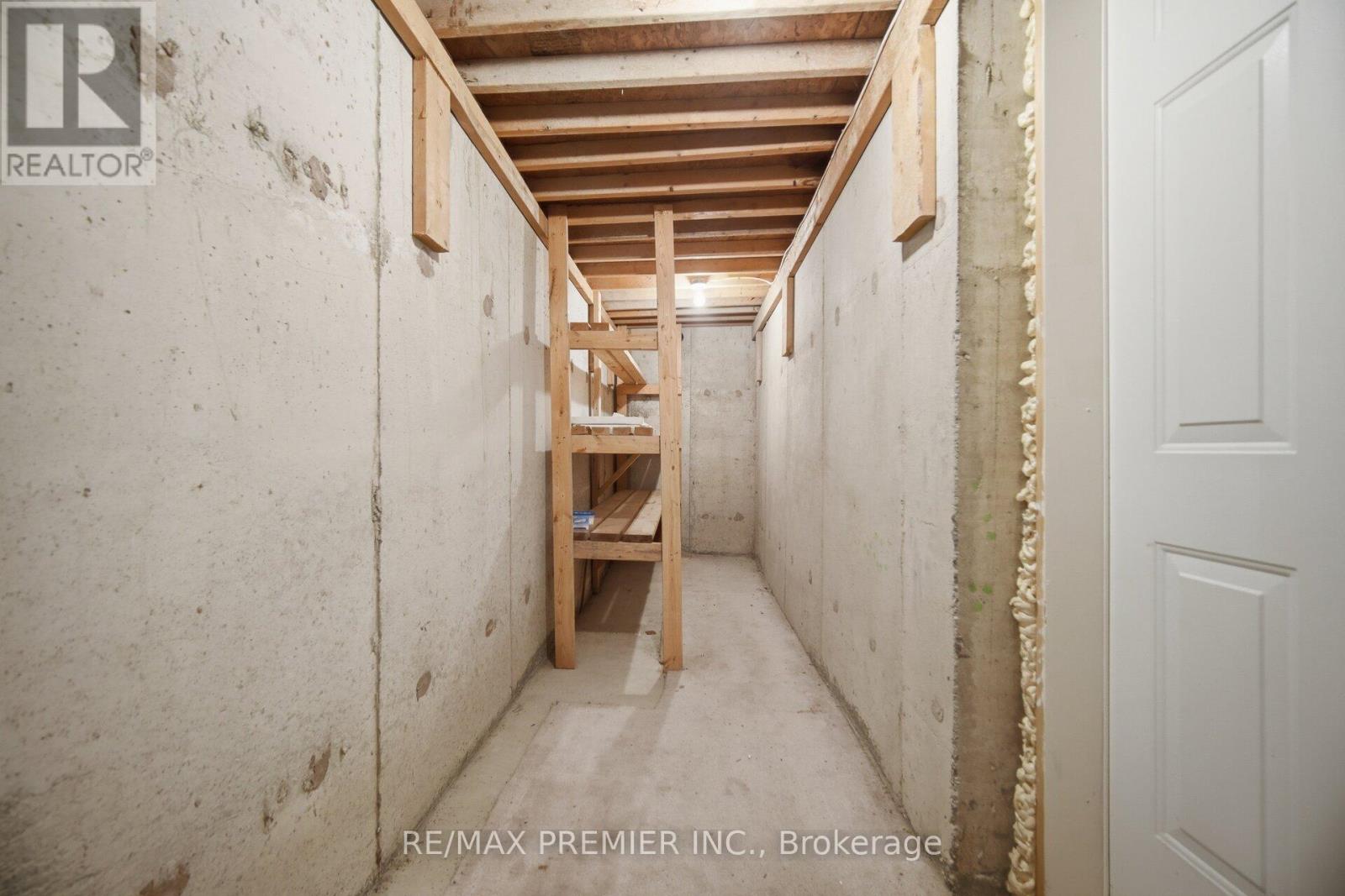 140 Ferdinand Avenue, Vaughan, Ontario  L6A 3H4 - Photo 34 - N12964966