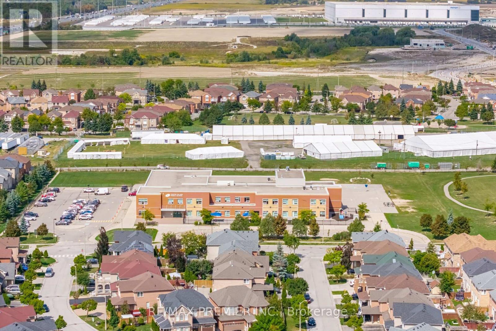 140 Ferdinand Avenue, Vaughan, Ontario  L6A 3H4 - Photo 43 - N12964966