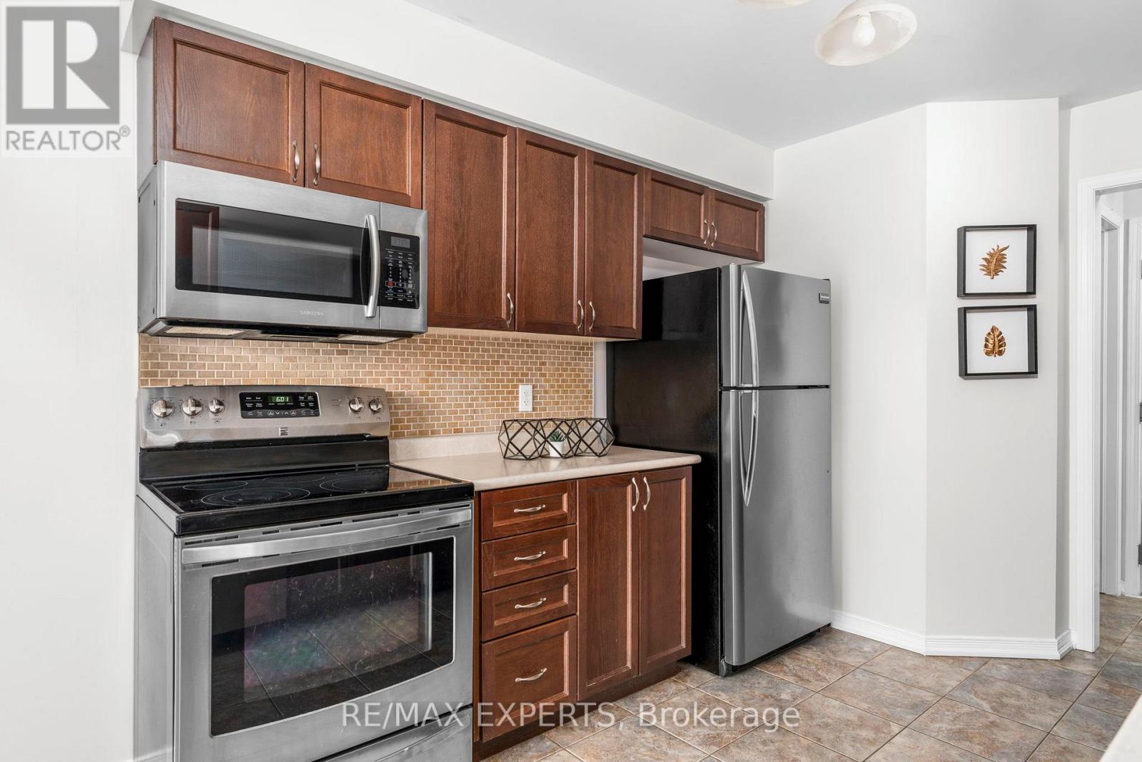 2174 Taggart Court, Innisfil, Ontario  L9S 0C4 - Photo 11 - N12964988