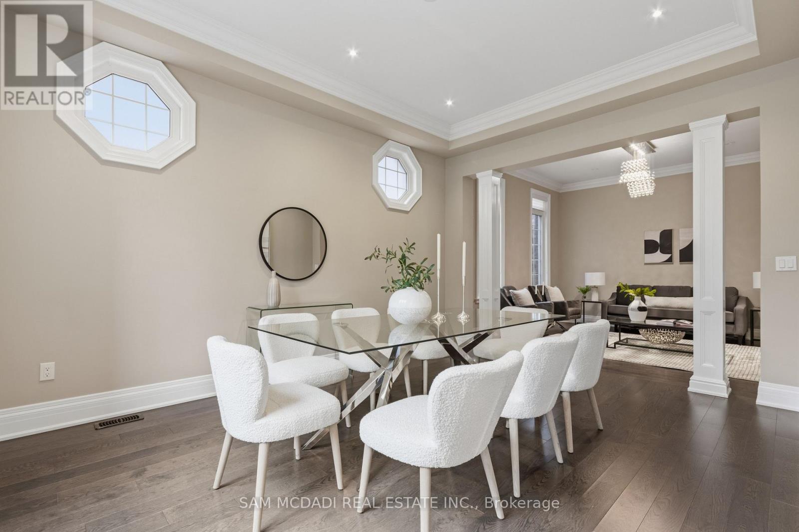 92 Heintzman Crescent, Vaughan, Ontario  L6A 4T1 - Photo 10 - N12964994