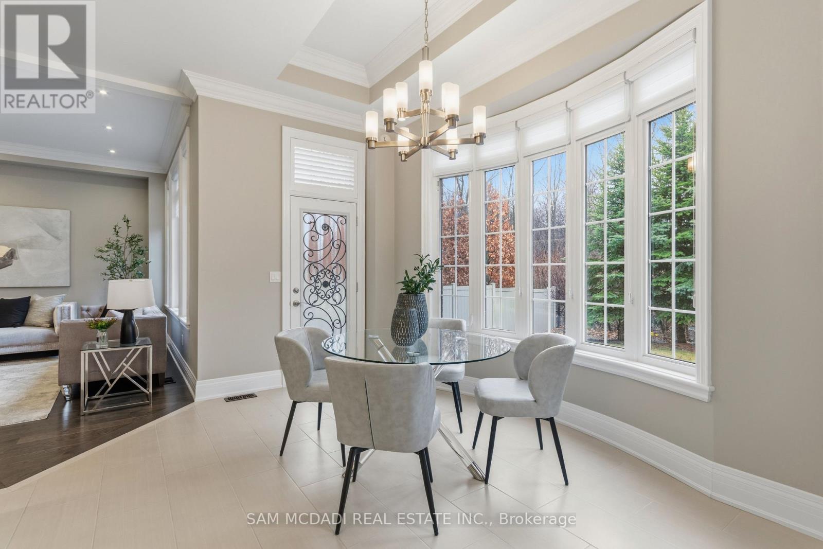 92 Heintzman Crescent, Vaughan, Ontario  L6A 4T1 - Photo 15 - N12964994