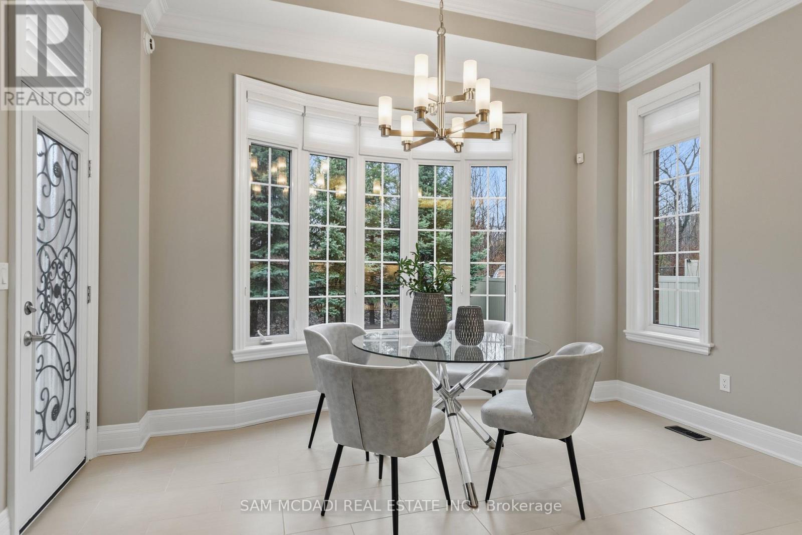 92 Heintzman Crescent, Vaughan, Ontario  L6A 4T1 - Photo 16 - N12964994