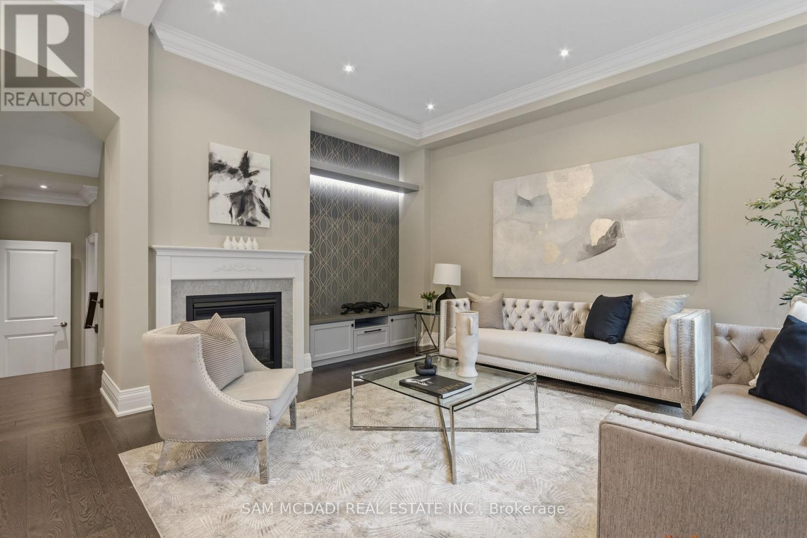 92 Heintzman Crescent, Vaughan, Ontario  L6A 4T1 - Photo 19 - N12964994