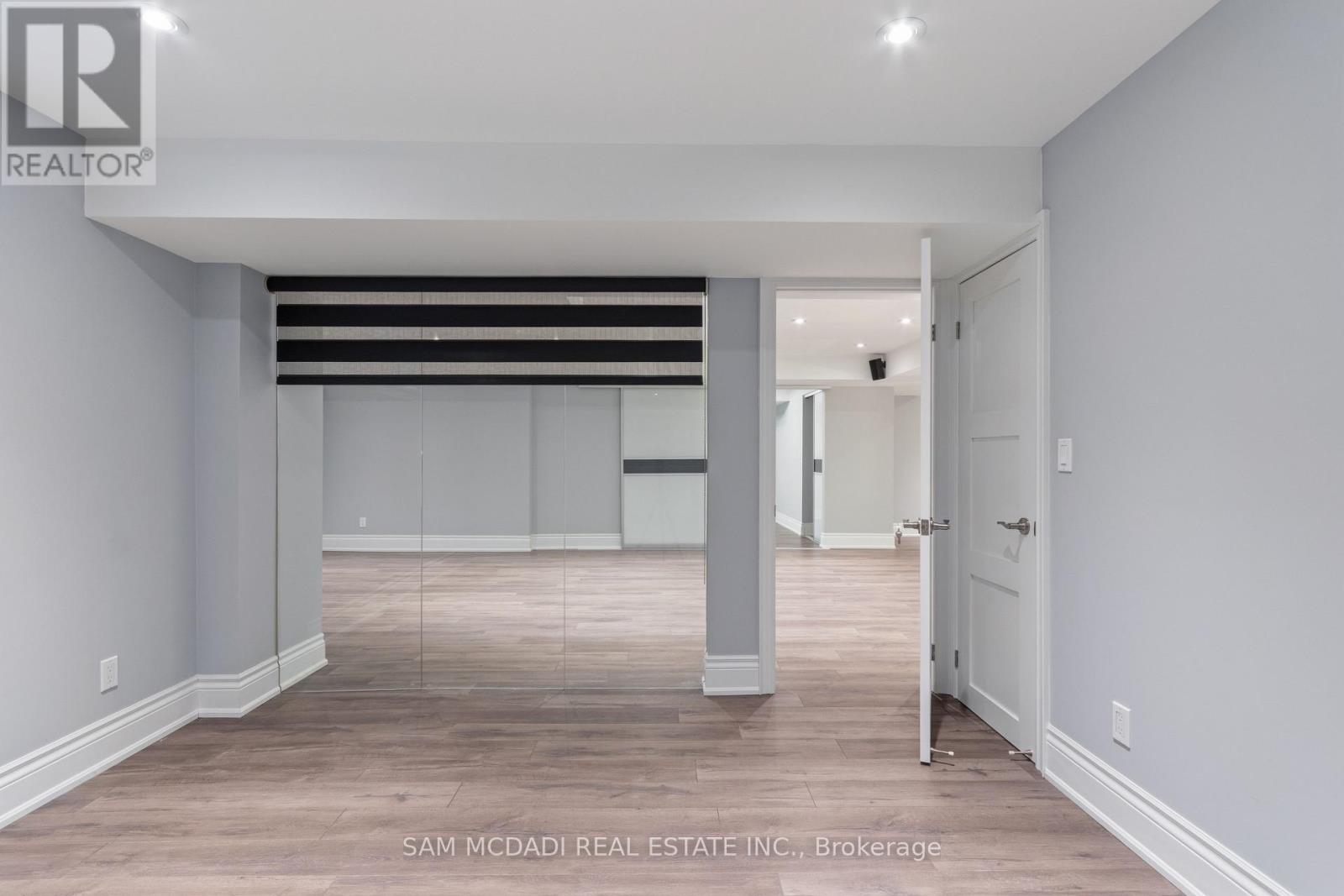 92 Heintzman Crescent, Vaughan, Ontario  L6A 4T1 - Photo 44 - N12964994