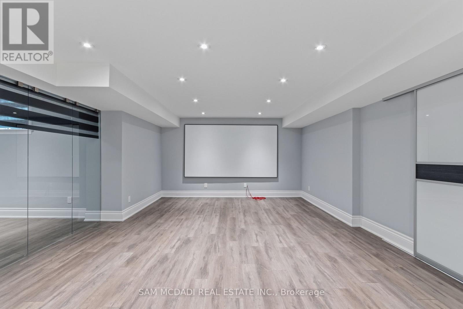 92 Heintzman Crescent, Vaughan, Ontario  L6A 4T1 - Photo 45 - N12964994