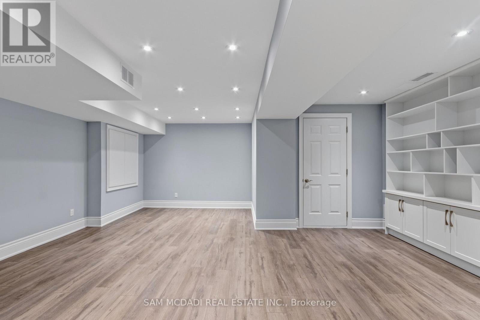 92 Heintzman Crescent, Vaughan, Ontario  L6A 4T1 - Photo 47 - N12964994