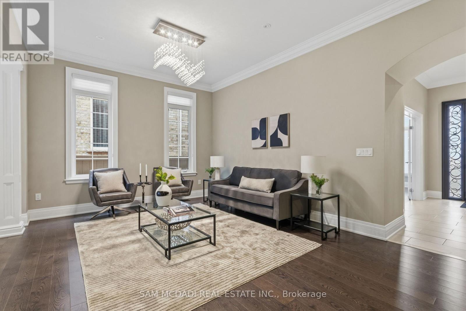 92 Heintzman Crescent, Vaughan, Ontario  L6A 4T1 - Photo 8 - N12964994