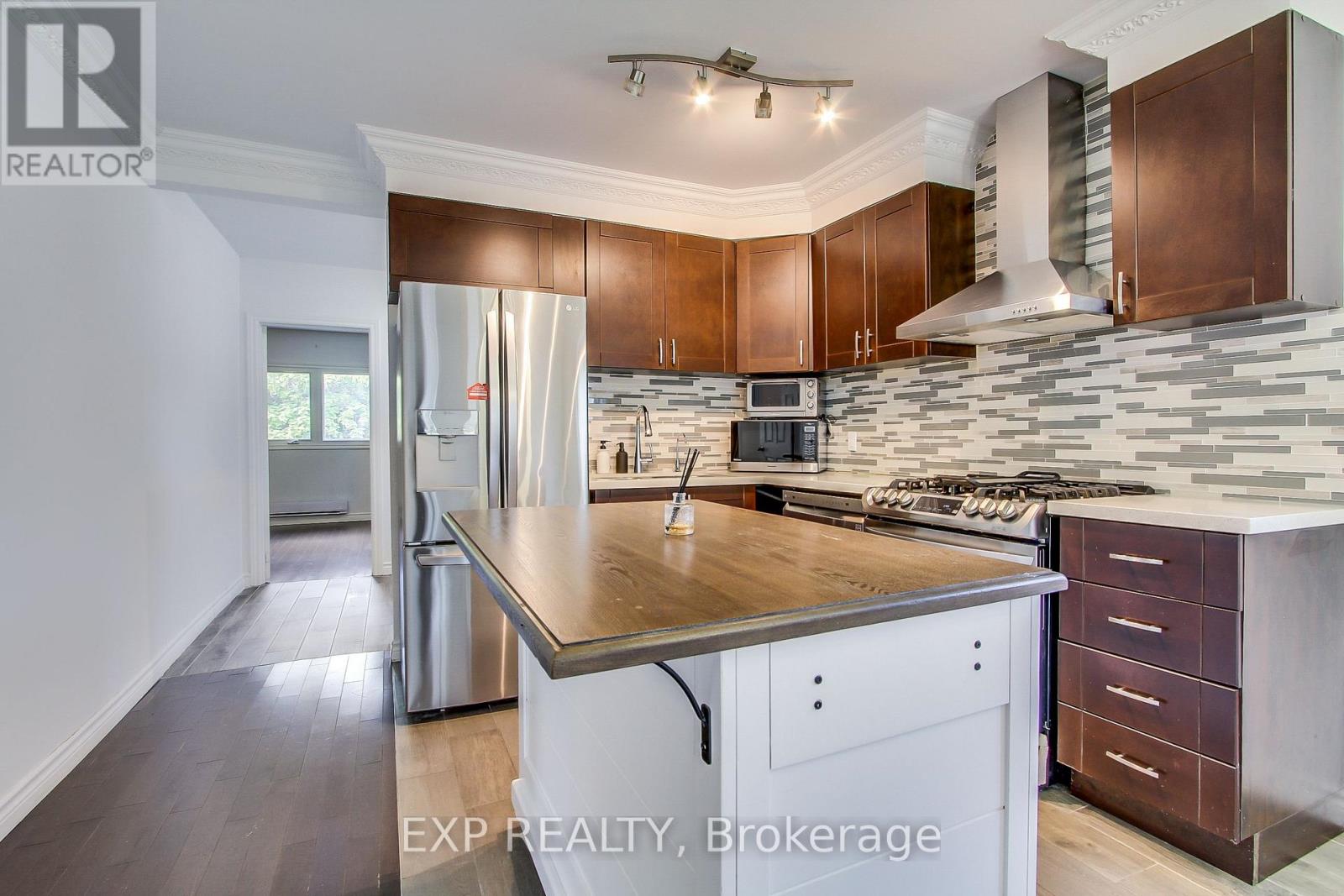 210 Bayview Avenue, Georgina, Ontario  L4P 2T2 - Photo 11 - N12965004