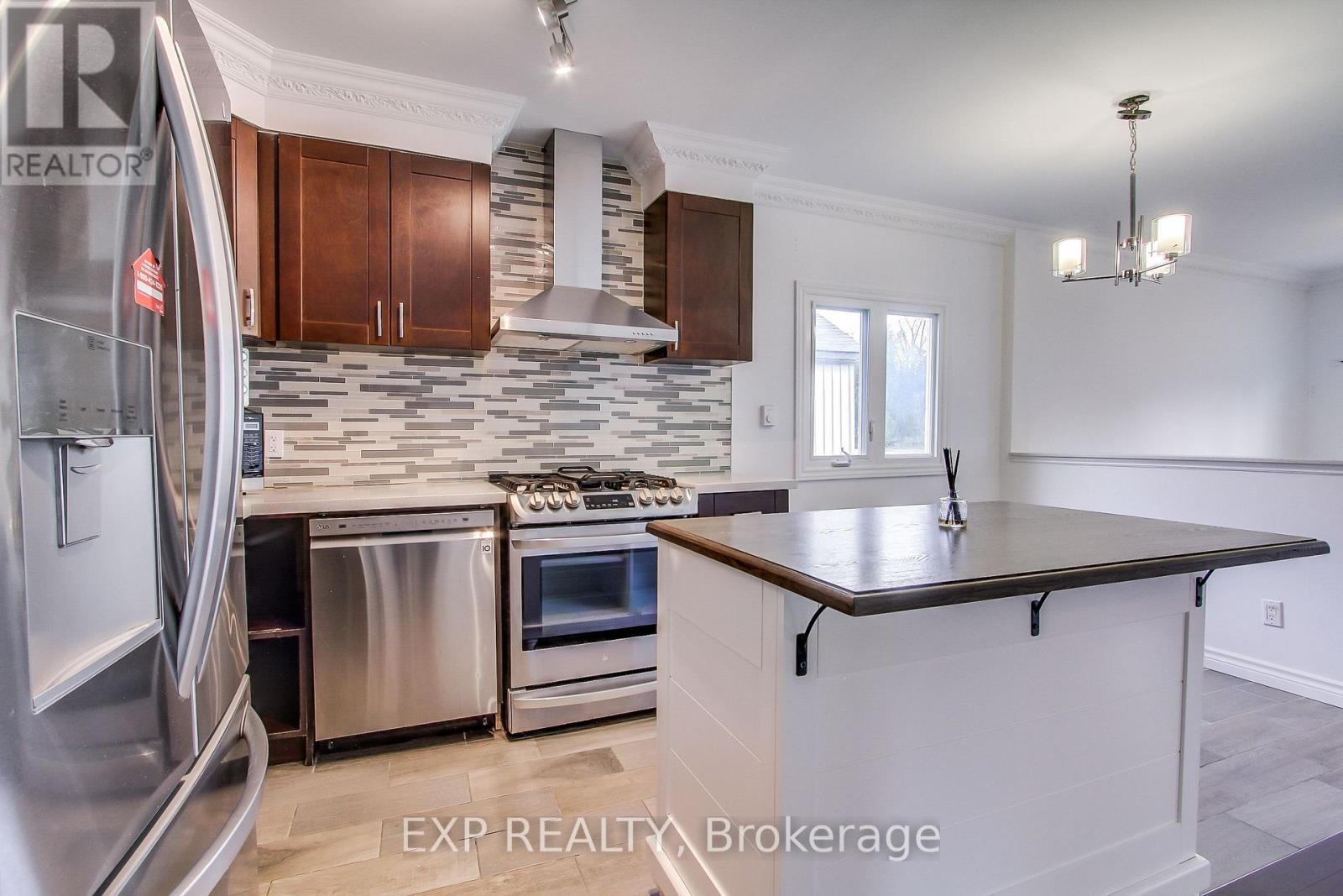 210 Bayview Avenue, Georgina, Ontario  L4P 2T2 - Photo 14 - N12965004