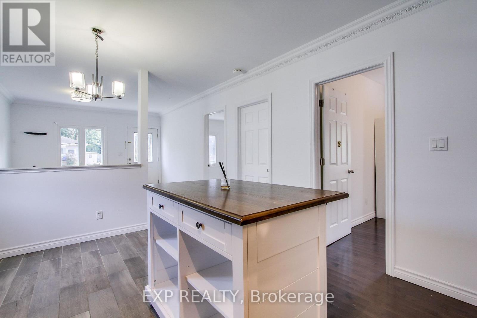 210 Bayview Avenue, Georgina, Ontario  L4P 2T2 - Photo 17 - N12965004