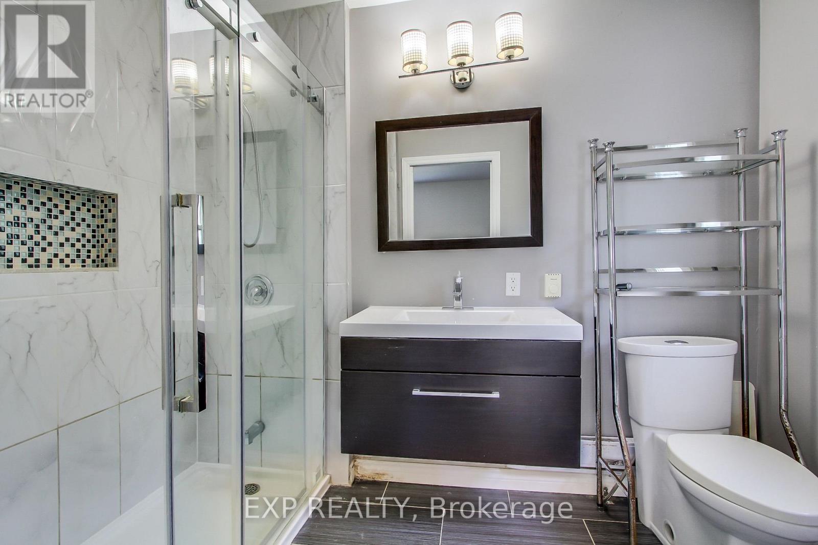 210 Bayview Avenue, Georgina, Ontario  L4P 2T2 - Photo 20 - N12965004