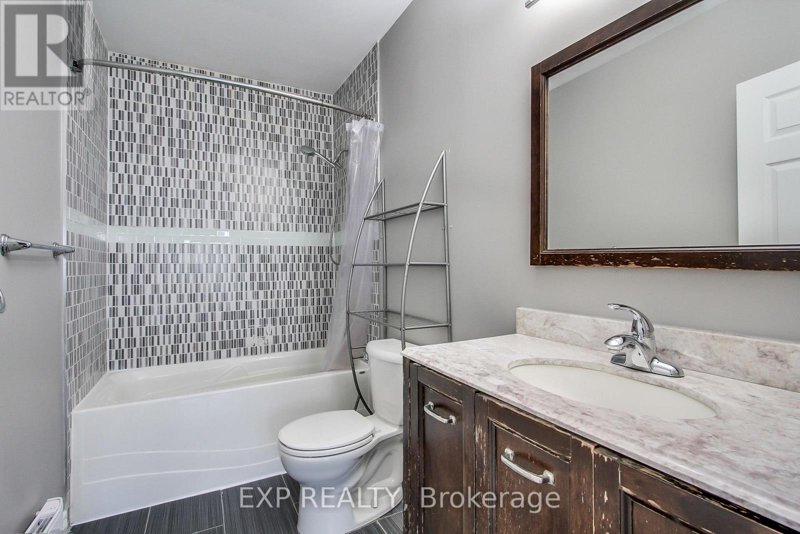 210 Bayview Avenue, Georgina, Ontario  L4P 2T2 - Photo 24 - N12965004