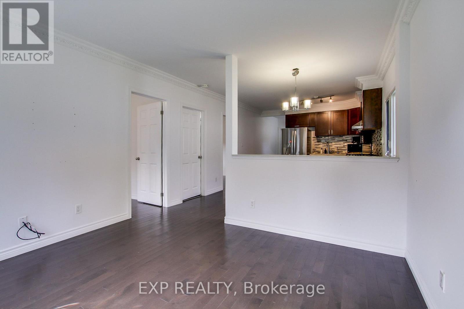 210 Bayview Avenue, Georgina, Ontario  L4P 2T2 - Photo 9 - N12965004