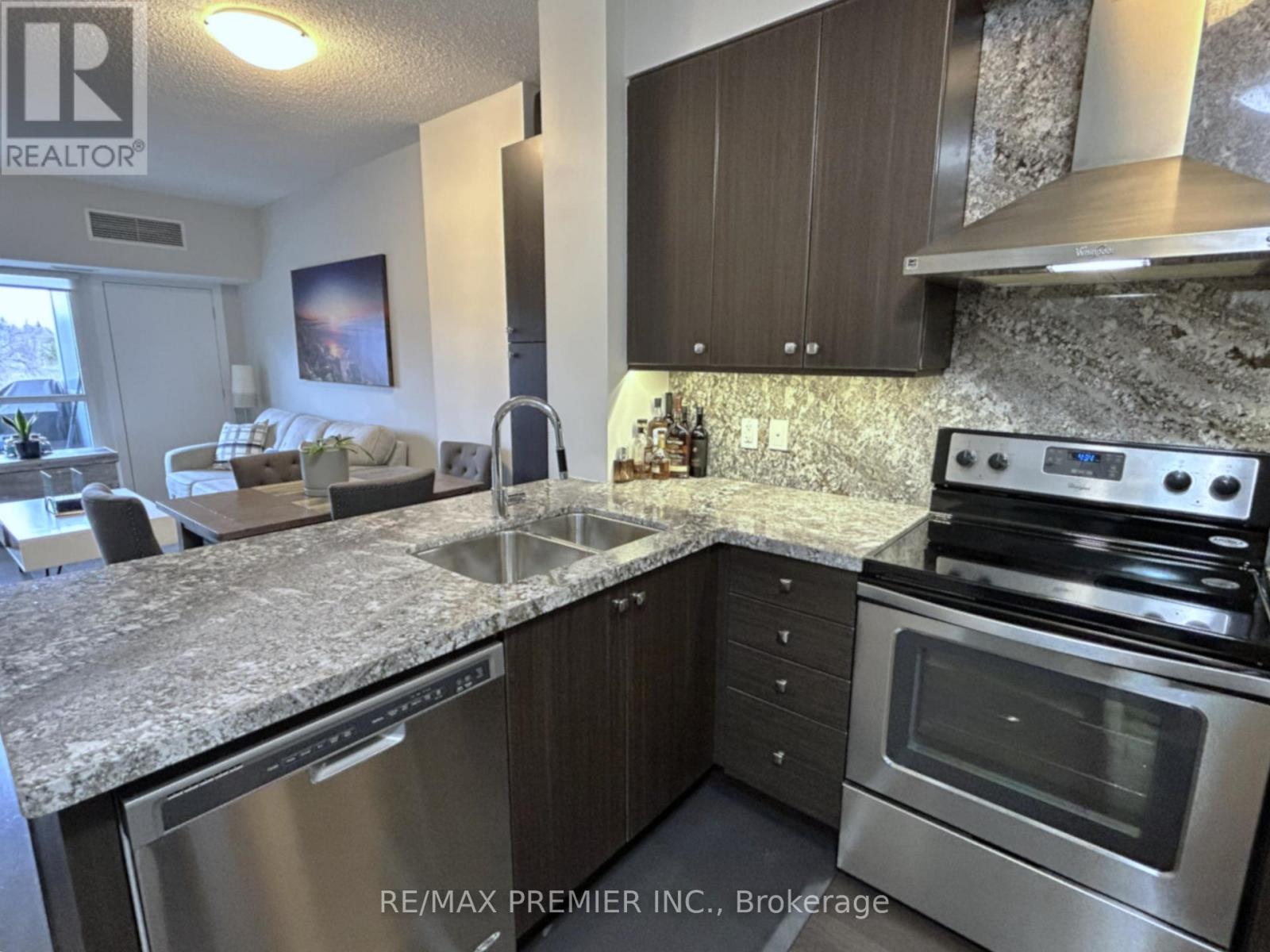 513 - 8302 Islington Avenue, Vaughan, Ontario  L4L 0E6 - Photo 7 - N12965030