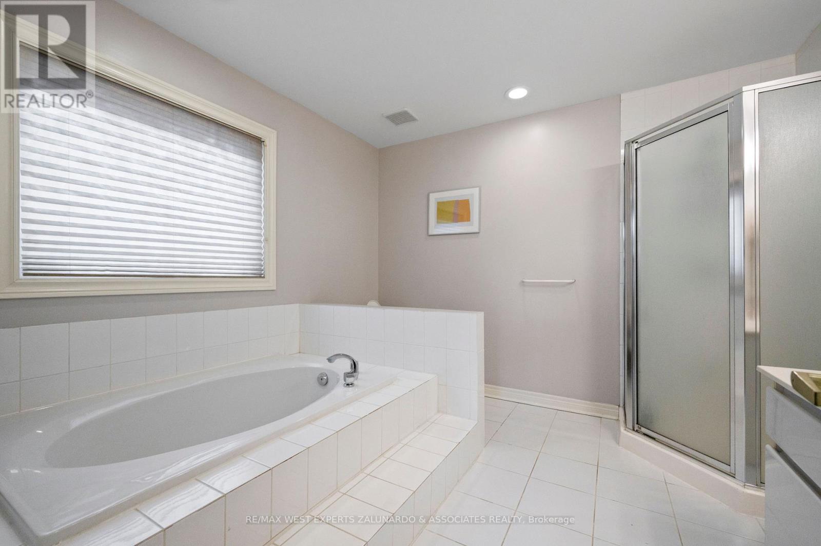 1 Lanterna Crescent, Vaughan, Ontario  L4H 1C1 - Photo 28 - N12965052