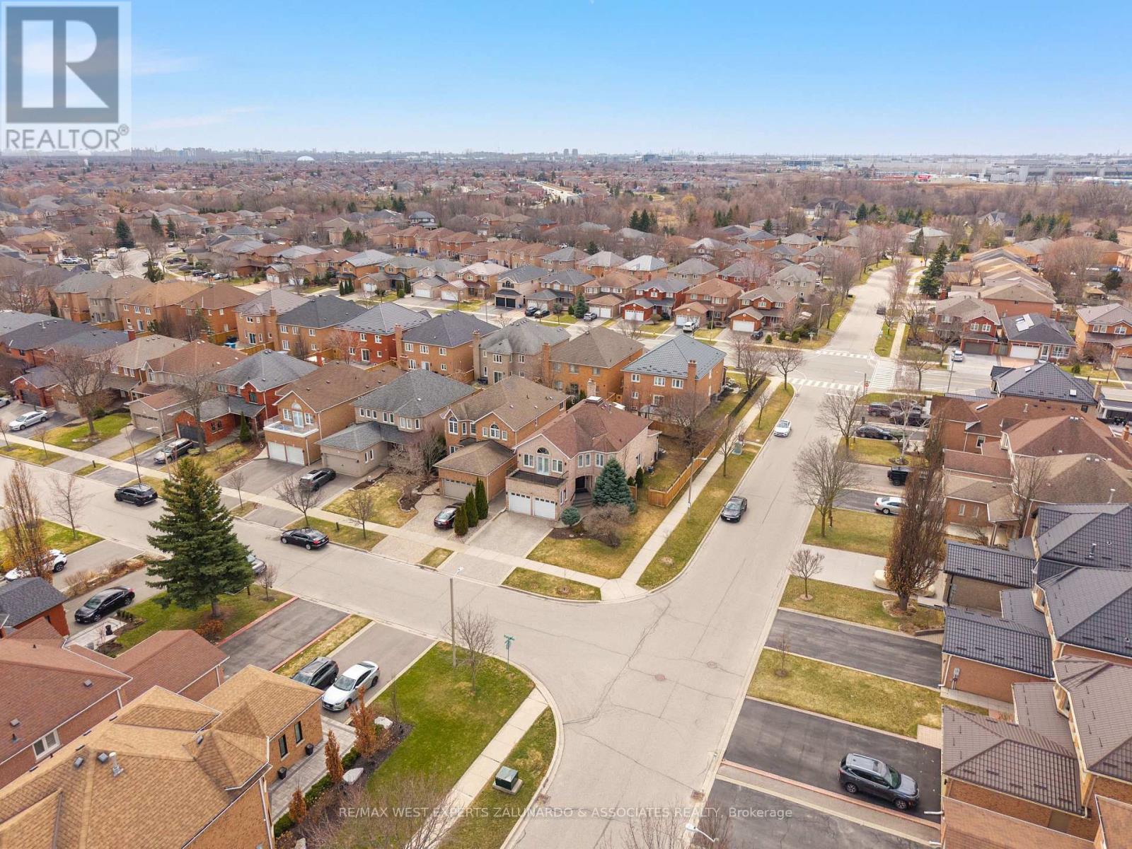 1 Lanterna Crescent, Vaughan, Ontario  L4H 1C1 - Photo 47 - N12965052