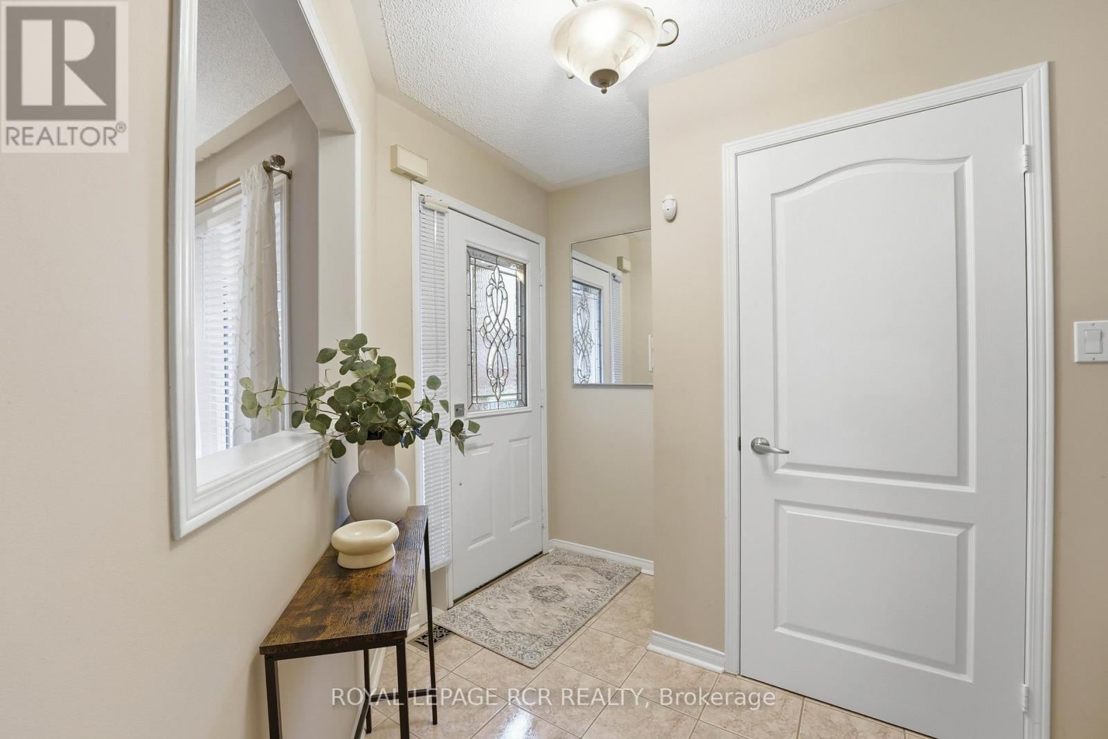 437 Heddle Crescent, Newmarket, Ontario  L3X 2J2 - Photo 3 - N12965092