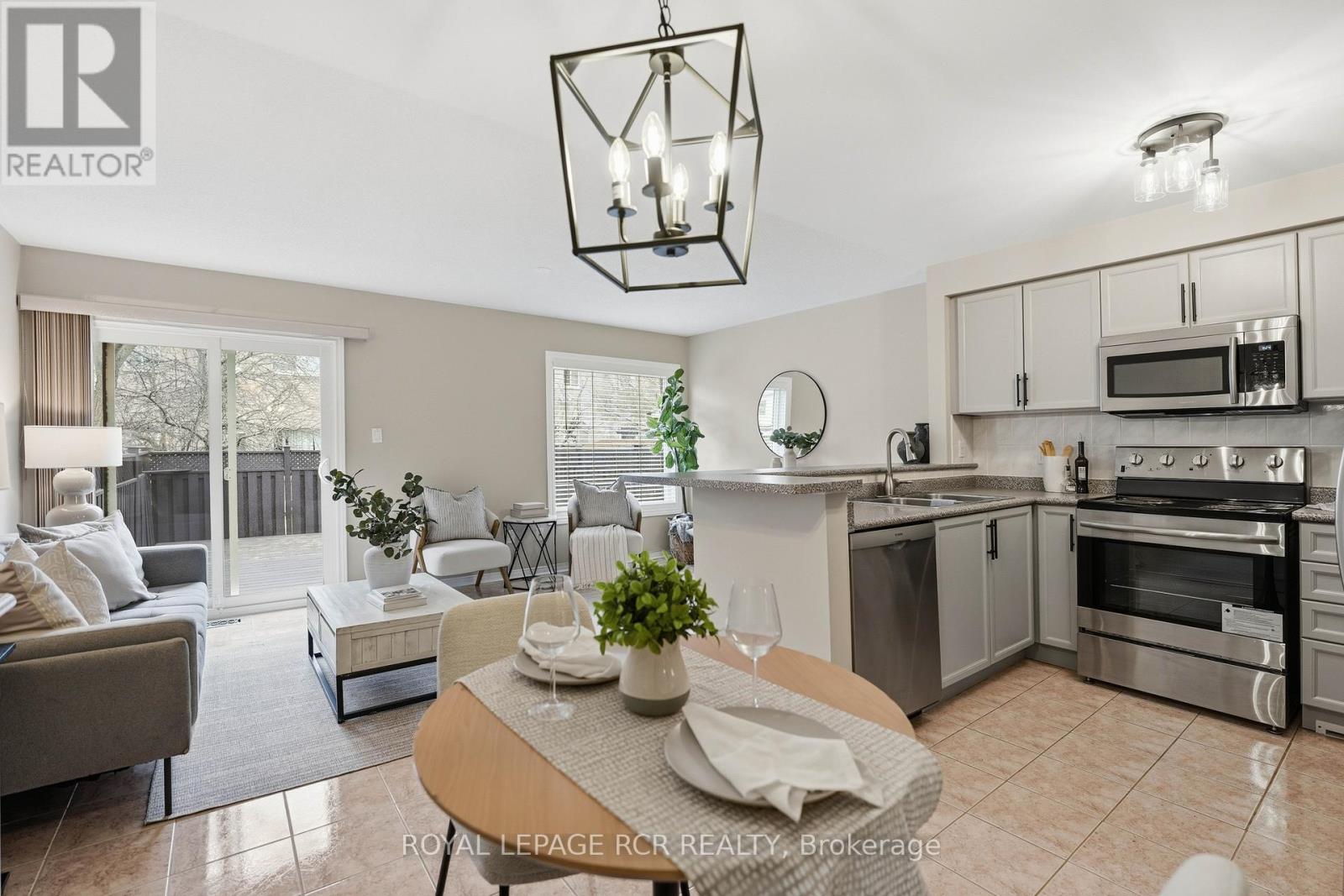 437 Heddle Crescent, Newmarket, Ontario  L3X 2J2 - Photo 9 - N12965092