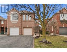 437 HEDDLE CRESCENT, Newmarket, Ontario