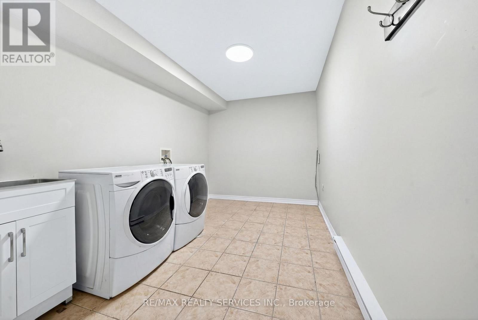 179 Milestone Crescent, Aurora, Ontario  L4G 3M2 - Photo 6 - N12965126