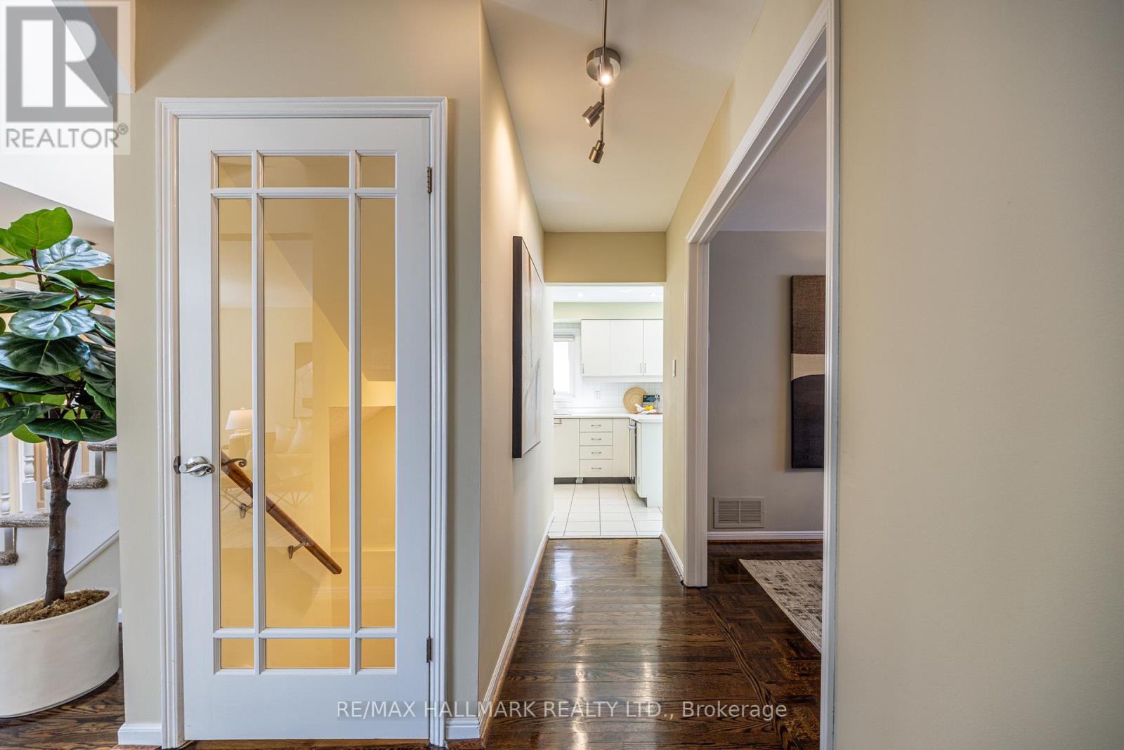 85 Colvin Crescent, Vaughan, Ontario  L4J 2N7 - Photo 13 - N12965166