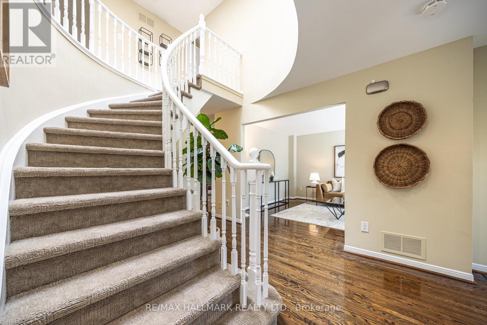 85 Colvin Crescent, Vaughan, Ontario  L4J 2N7 - Photo 18 - N12965166