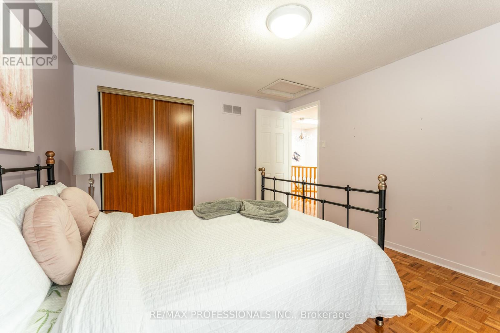 52 Lavron Court, Markham, Ontario  L3S 2P1 - Photo 23 - N12965204