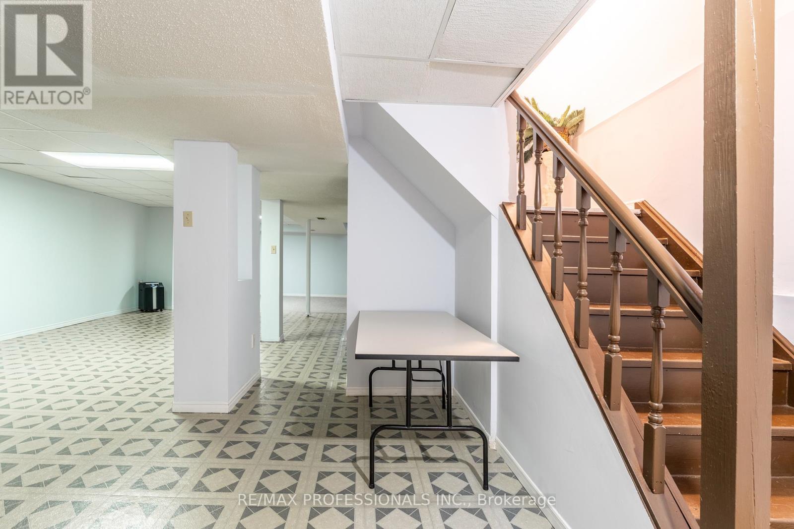 52 Lavron Court, Markham, Ontario  L3S 2P1 - Photo 38 - N12965204