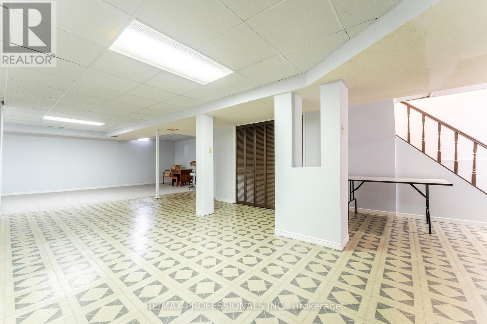 52 Lavron Court, Markham, Ontario  L3S 2P1 - Photo 39 - N12965204