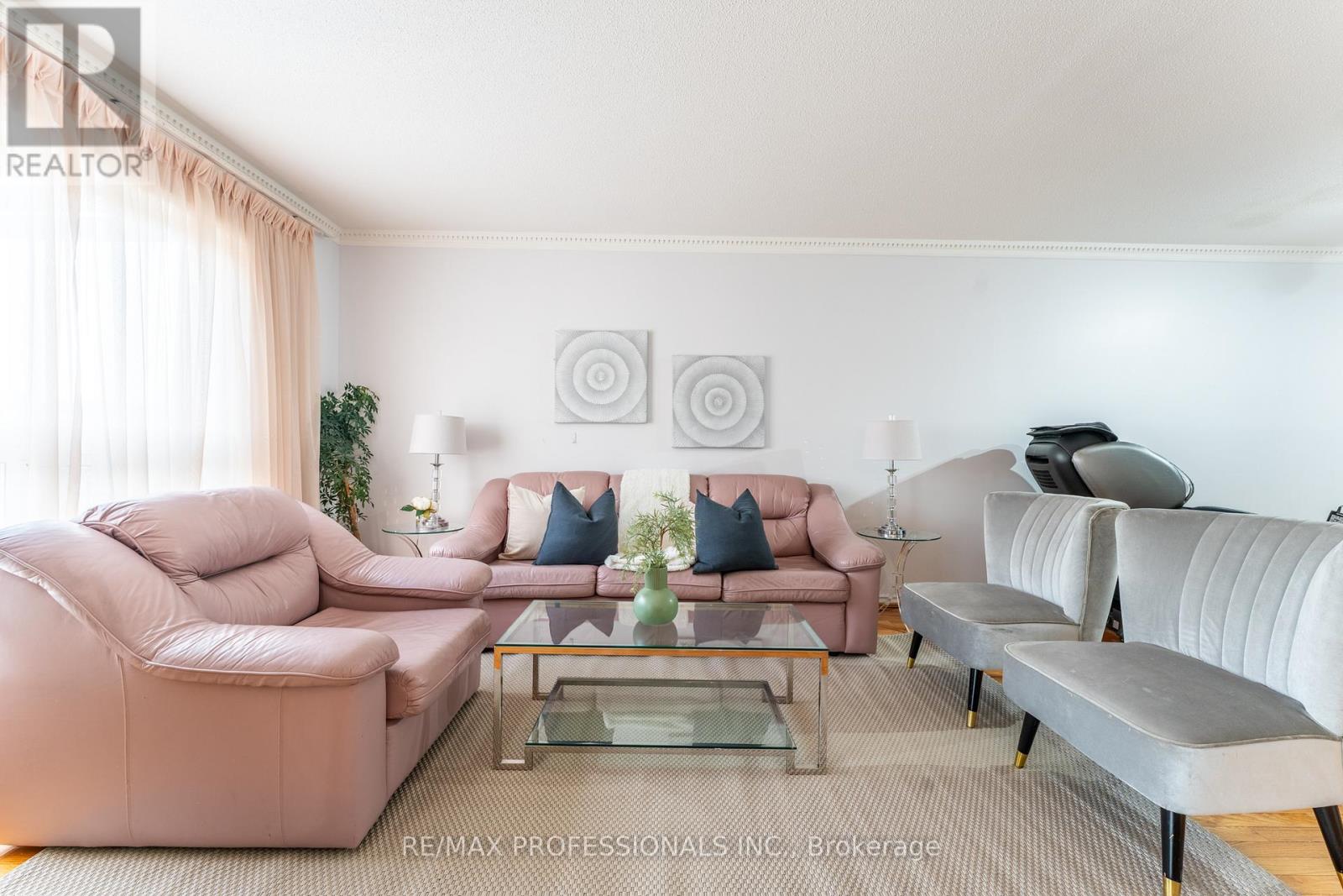 52 Lavron Court, Markham, Ontario  L3S 2P1 - Photo 9 - N12965204