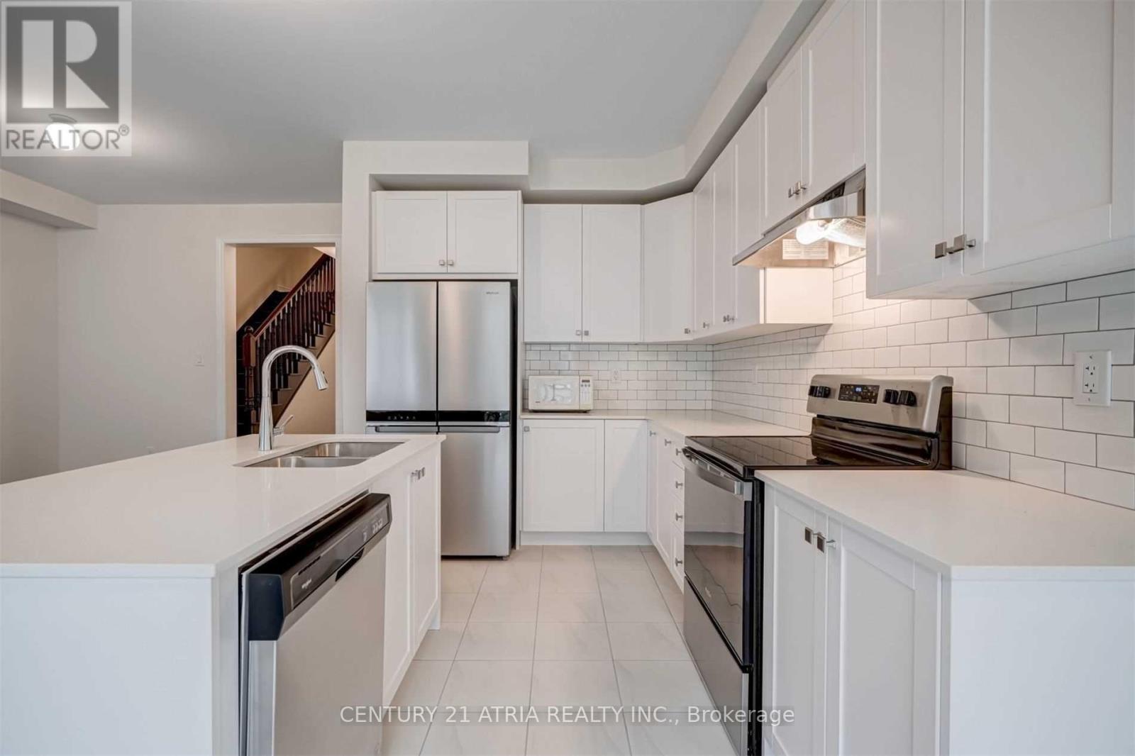 22 Hewison Avenue, Richmond Hill, Ontario  L4S 0J1 - Photo 13 - N12965284