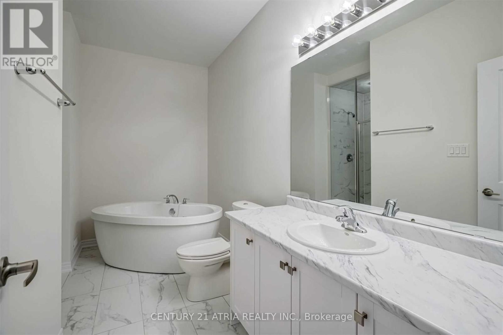 22 Hewison Avenue, Richmond Hill, Ontario  L4S 0J1 - Photo 21 - N12965284