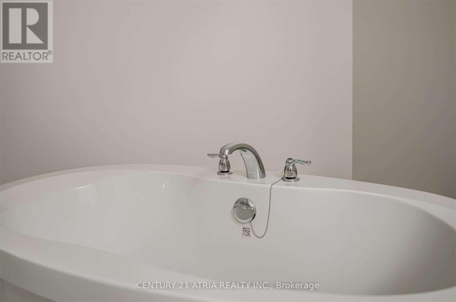 22 Hewison Avenue, Richmond Hill, Ontario  L4S 0J1 - Photo 23 - N12965284