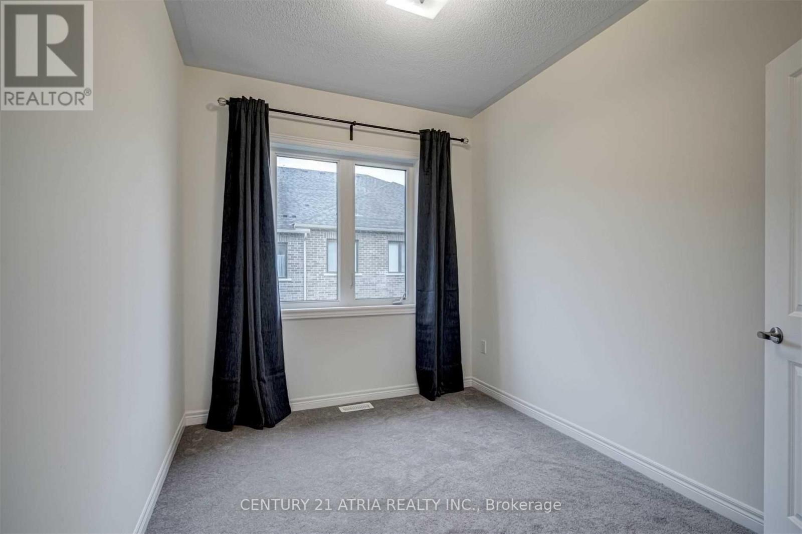 22 Hewison Avenue, Richmond Hill, Ontario  L4S 0J1 - Photo 25 - N12965284