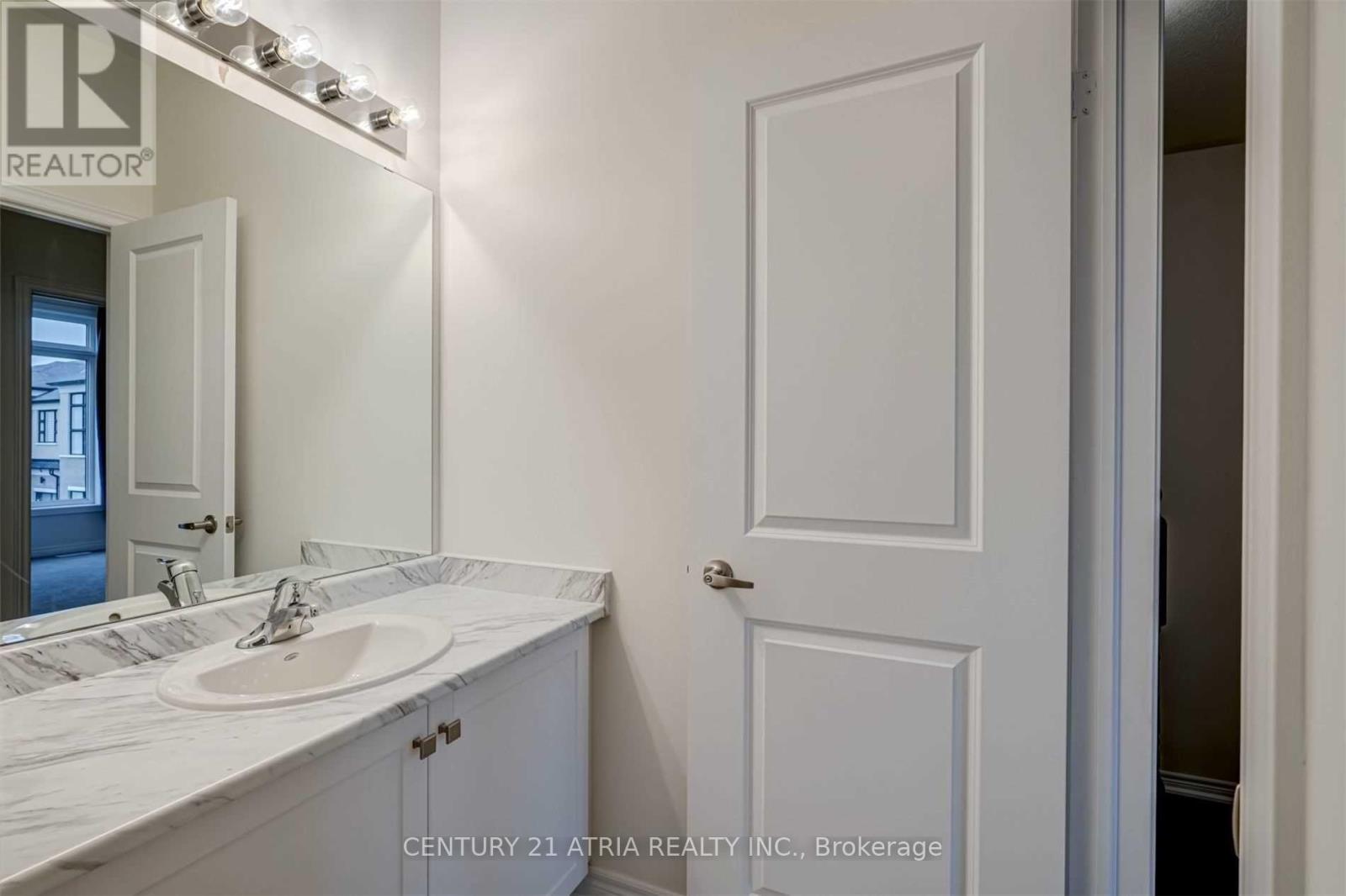 22 Hewison Avenue, Richmond Hill, Ontario  L4S 0J1 - Photo 35 - N12965284