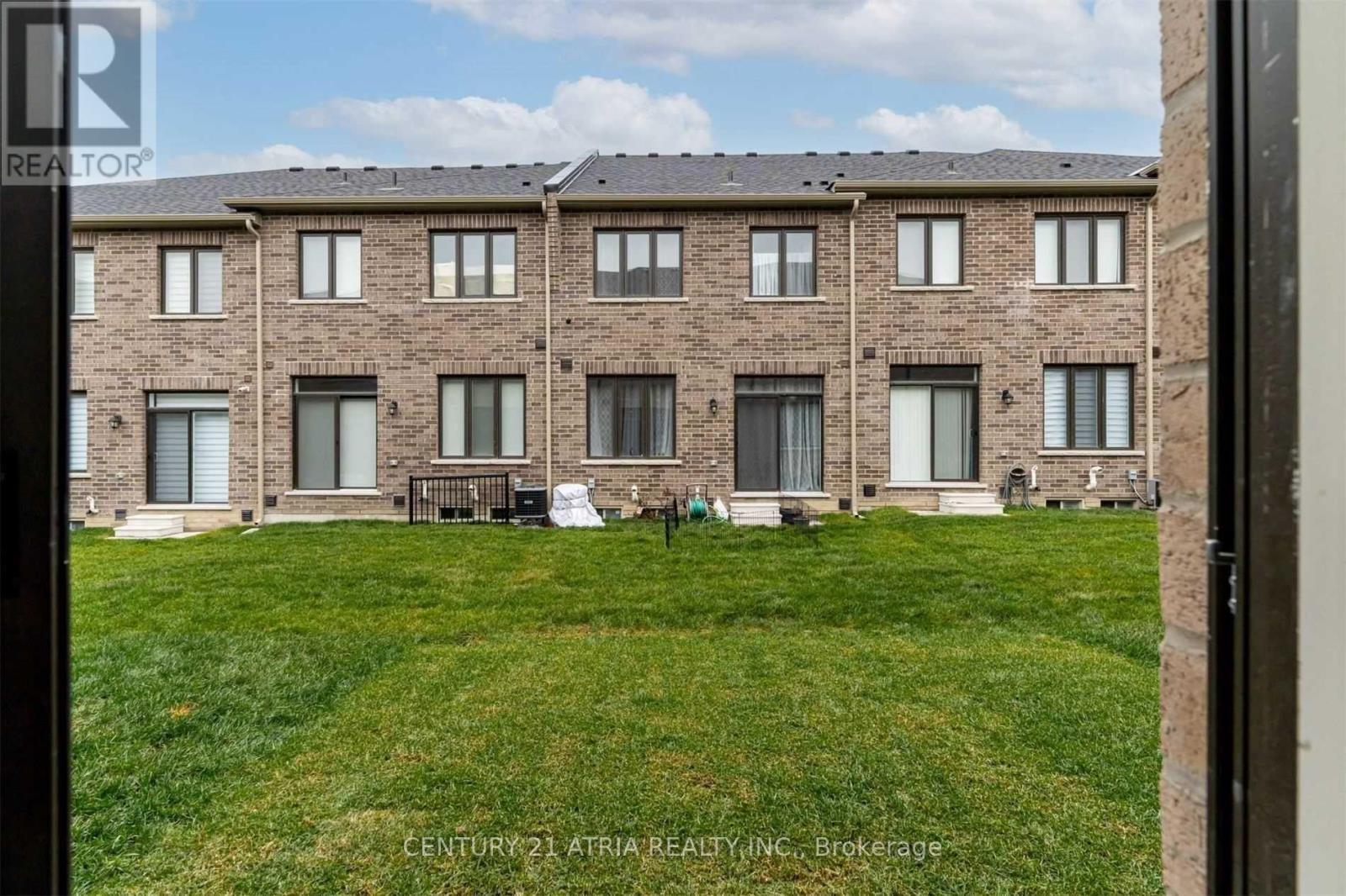 22 Hewison Avenue, Richmond Hill, Ontario  L4S 0J1 - Photo 38 - N12965284