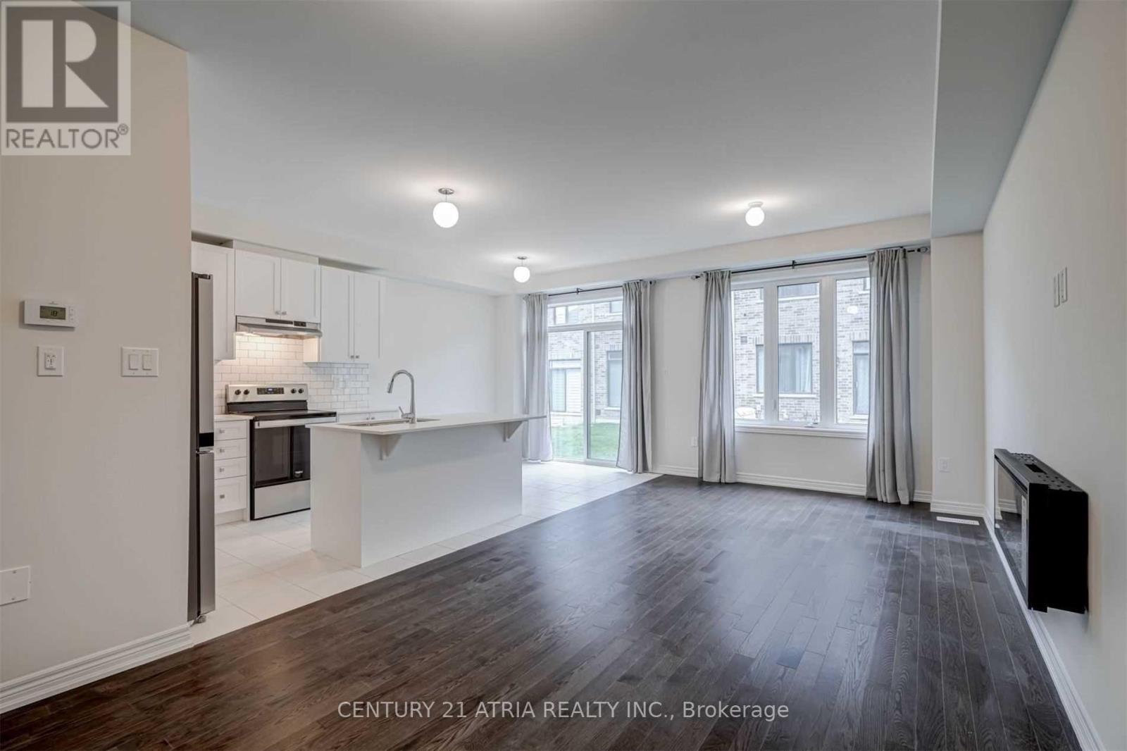 22 Hewison Avenue, Richmond Hill, Ontario  L4S 0J1 - Photo 9 - N12965284