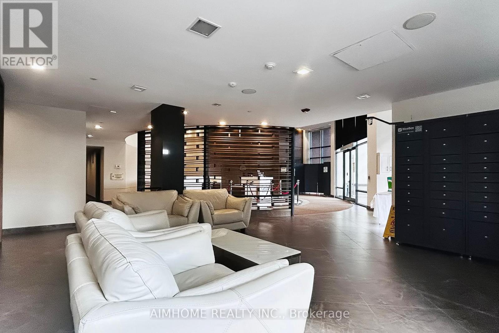 318 - 1 Uptown Drive, Markham, Ontario  L3R 5C1 - Photo 4 - N12965330