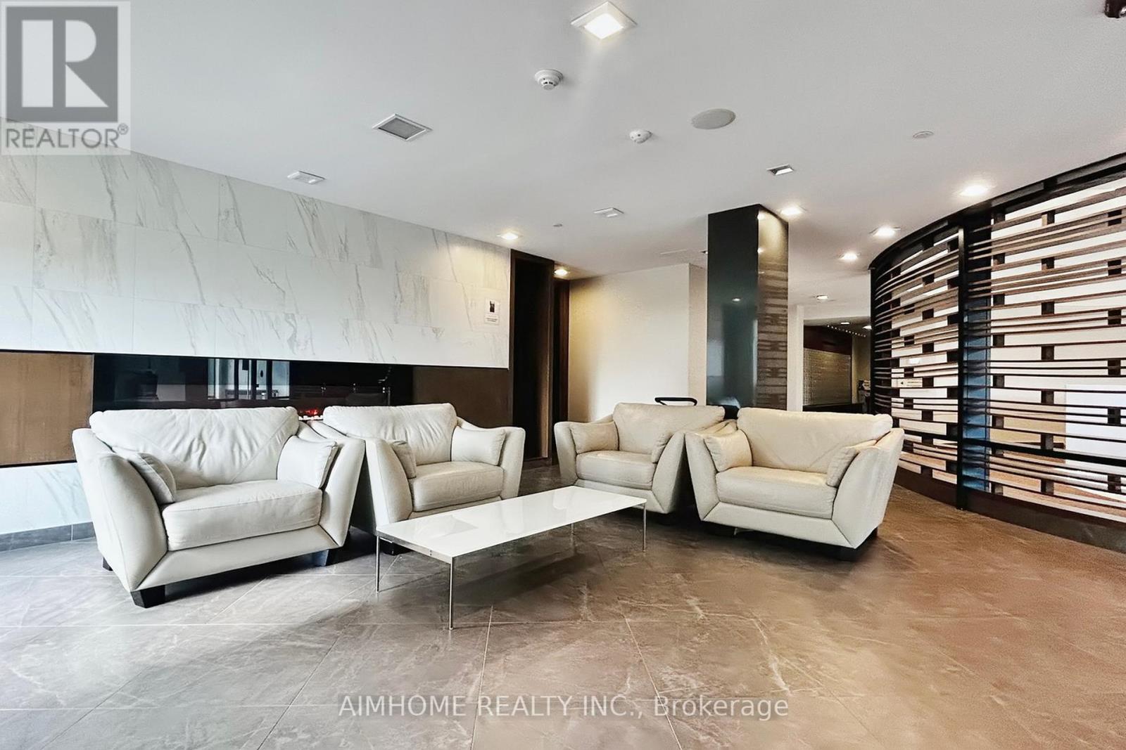 318 - 1 Uptown Drive, Markham, Ontario  L3R 5C1 - Photo 5 - N12965330