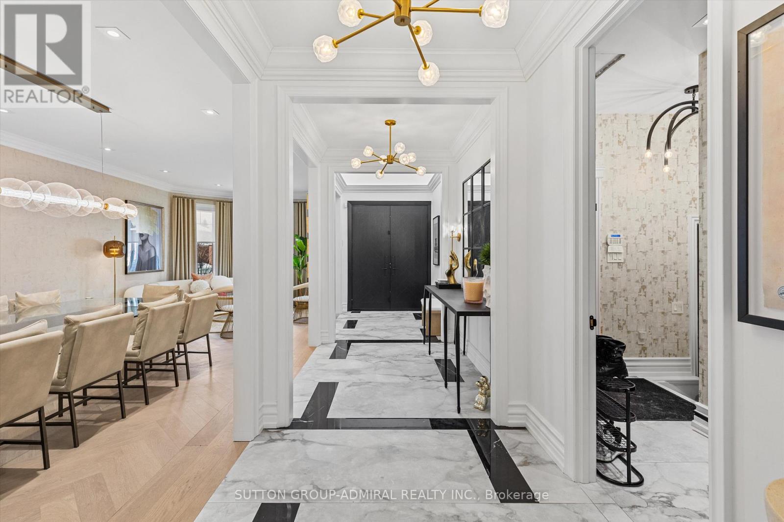 539 Beverley Glen Boulevard, Vaughan, Ontario  L4J 7S1 - Photo 3 - N12965362