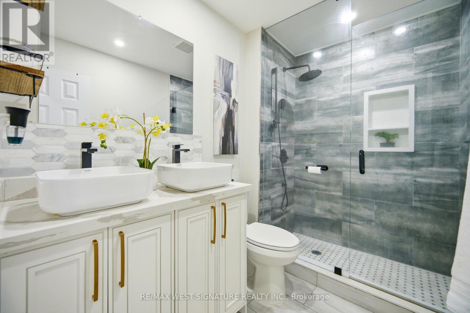 6530 Lloydtown Aurora Road, King (Schomberg), Ontario  L0G 1T0 - Photo 22 - N12965412