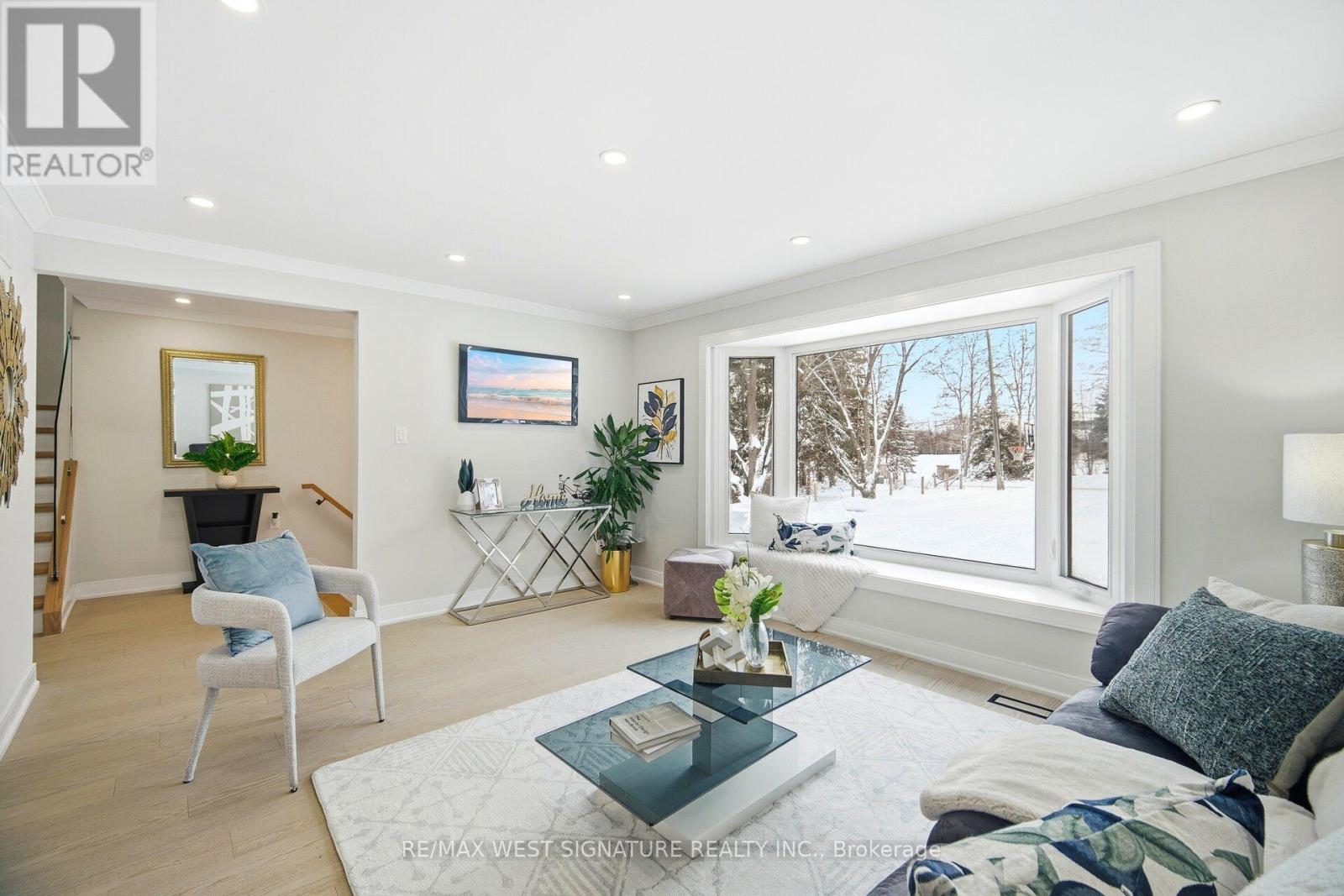 6530 Lloydtown Aurora Road, King (Schomberg), Ontario  L0G 1T0 - Photo 4 - N12965412