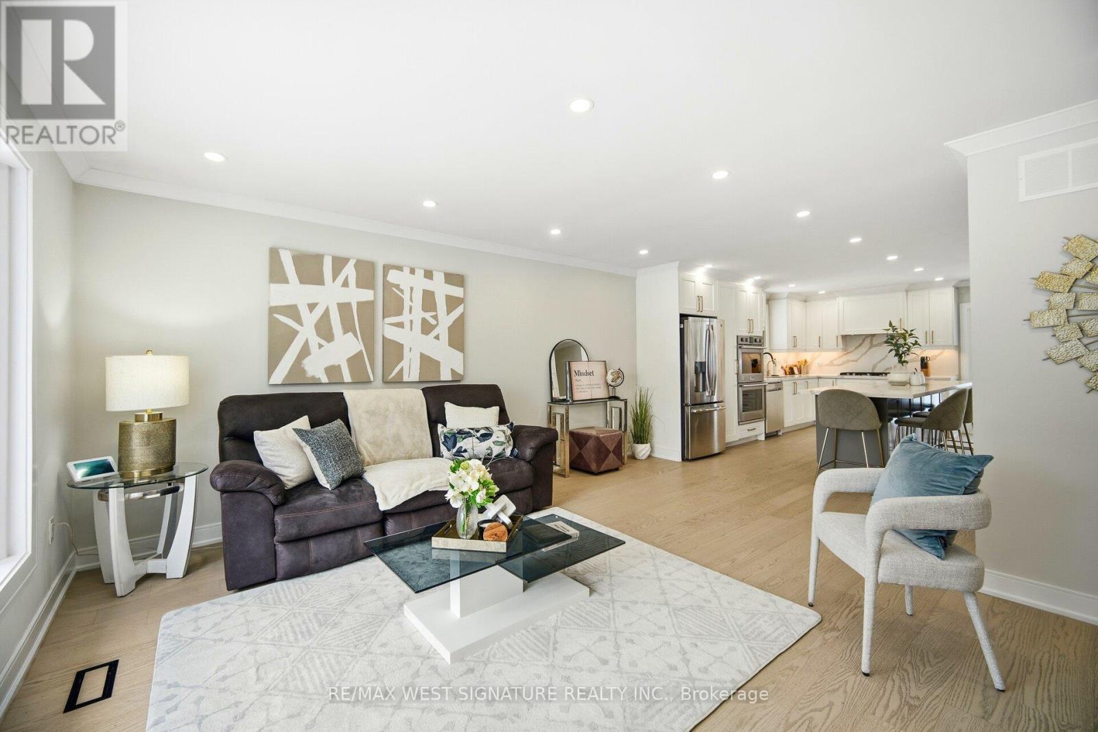 6530 Lloydtown Aurora Road, King (Schomberg), Ontario  L0G 1T0 - Photo 6 - N12965412