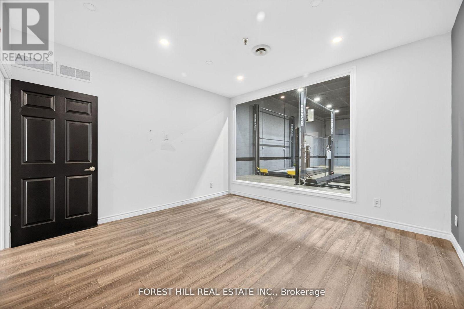 11 - 241 Edgeley Boulevard, Vaughan, Ontario  L4K 3Y6 - Photo 13 - N12965420